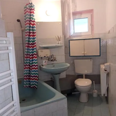 Budget-Friendly 2Br Apartment Near The Sea - Smart Layout For Privacy Apartment Constanta